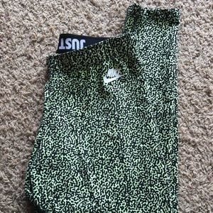 Nike leggings